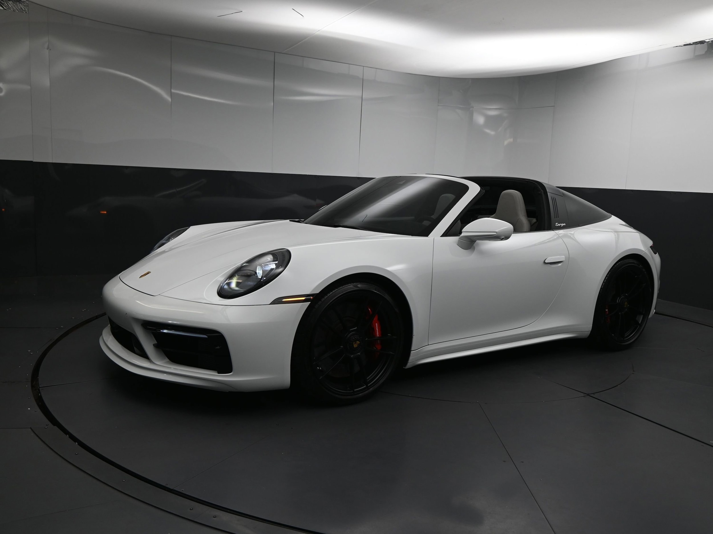 2024 Porsche 911 GTS's photo