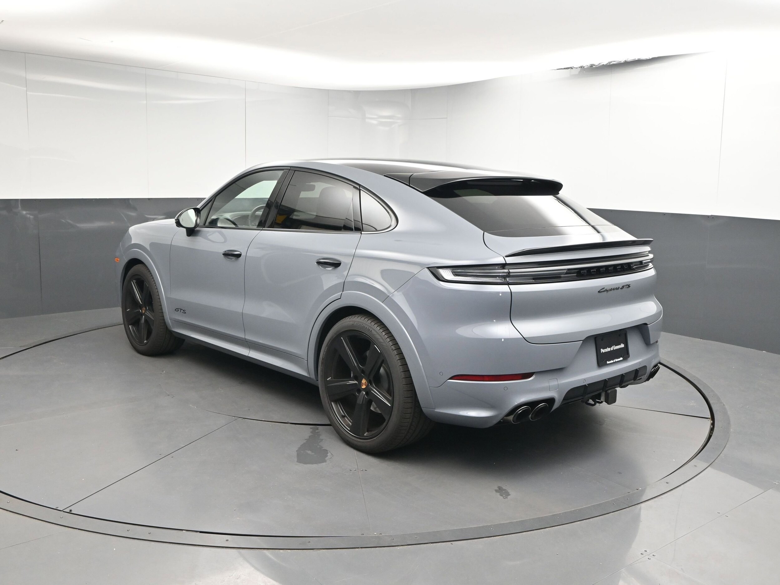 2025 Porsche Cayenne GTS Coupe photo 3