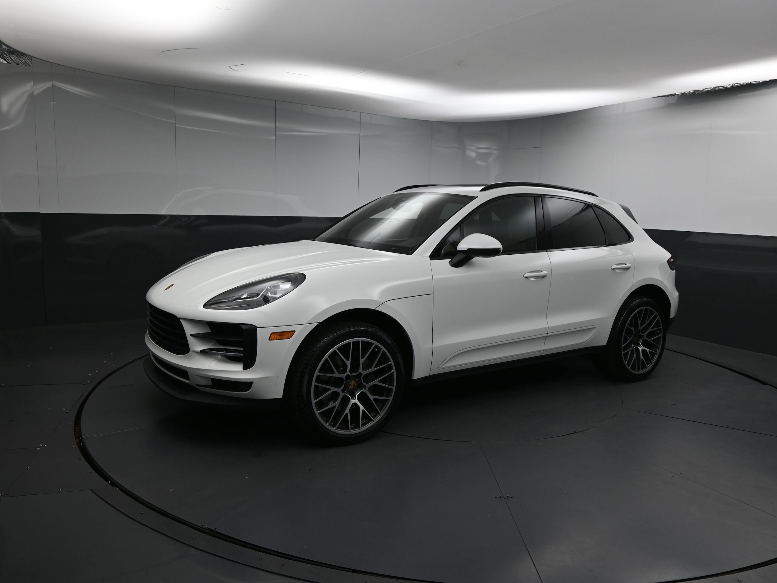 2021 Porsche Macan S's photo