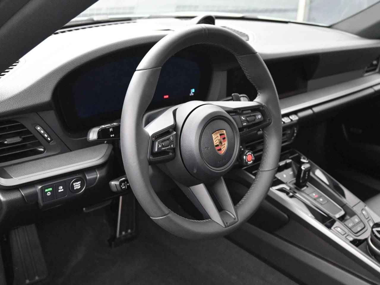 2025 Porsche 911 photo 4