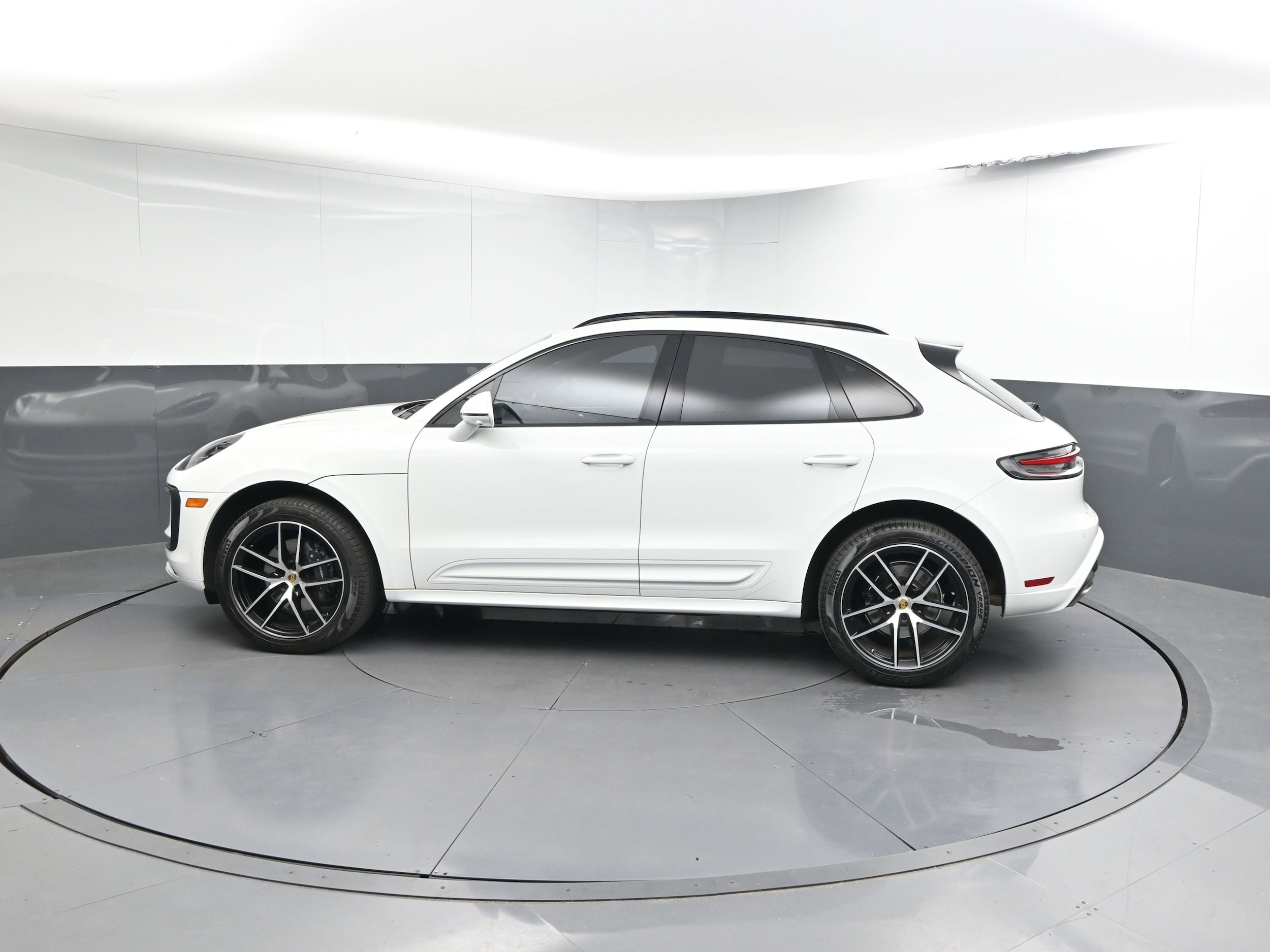 Certified 2022 Porsche Macan Base with VIN WP1AA2A59NLB10122 for sale in Greenville, SC