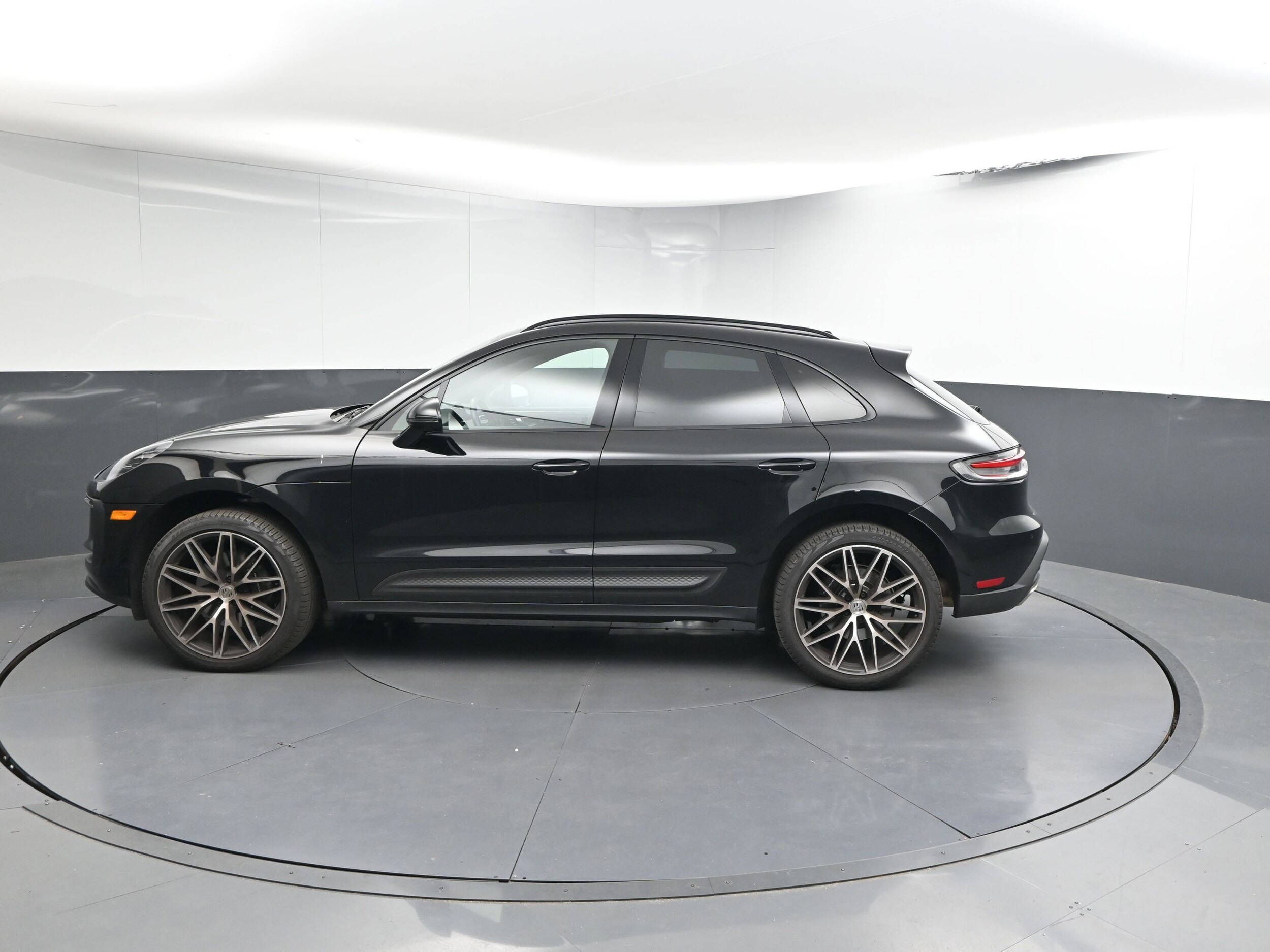 Certified 2024 Porsche Macan Base with VIN WP1AA2A51RLB01128 for sale in Greenville, SC