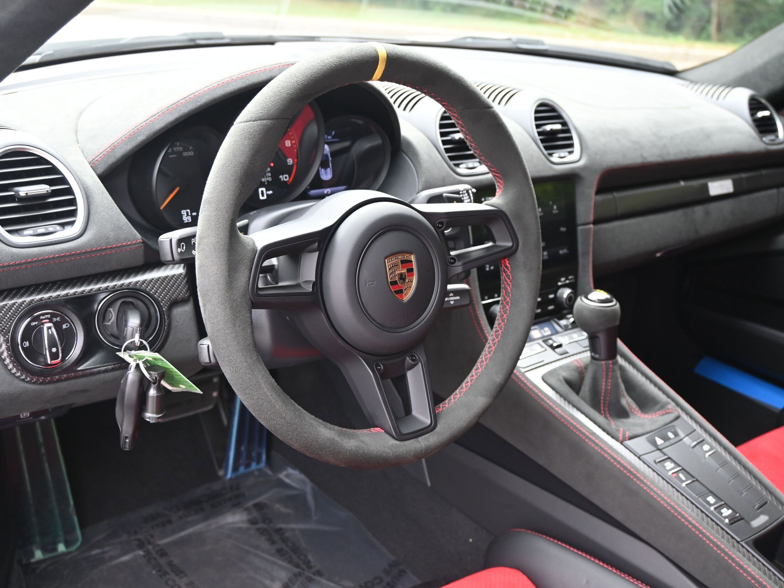 2025 Porsche Boxster Spyder photo 4