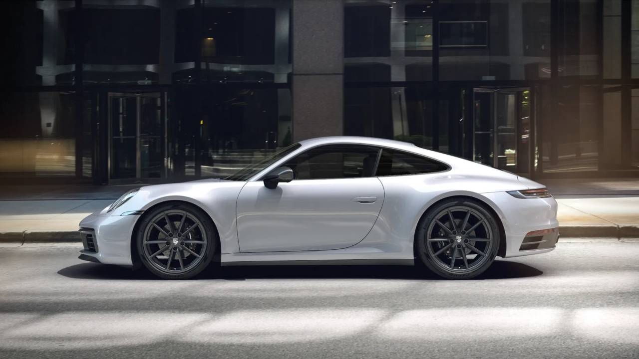 2024 Porsche 911 T photo 2