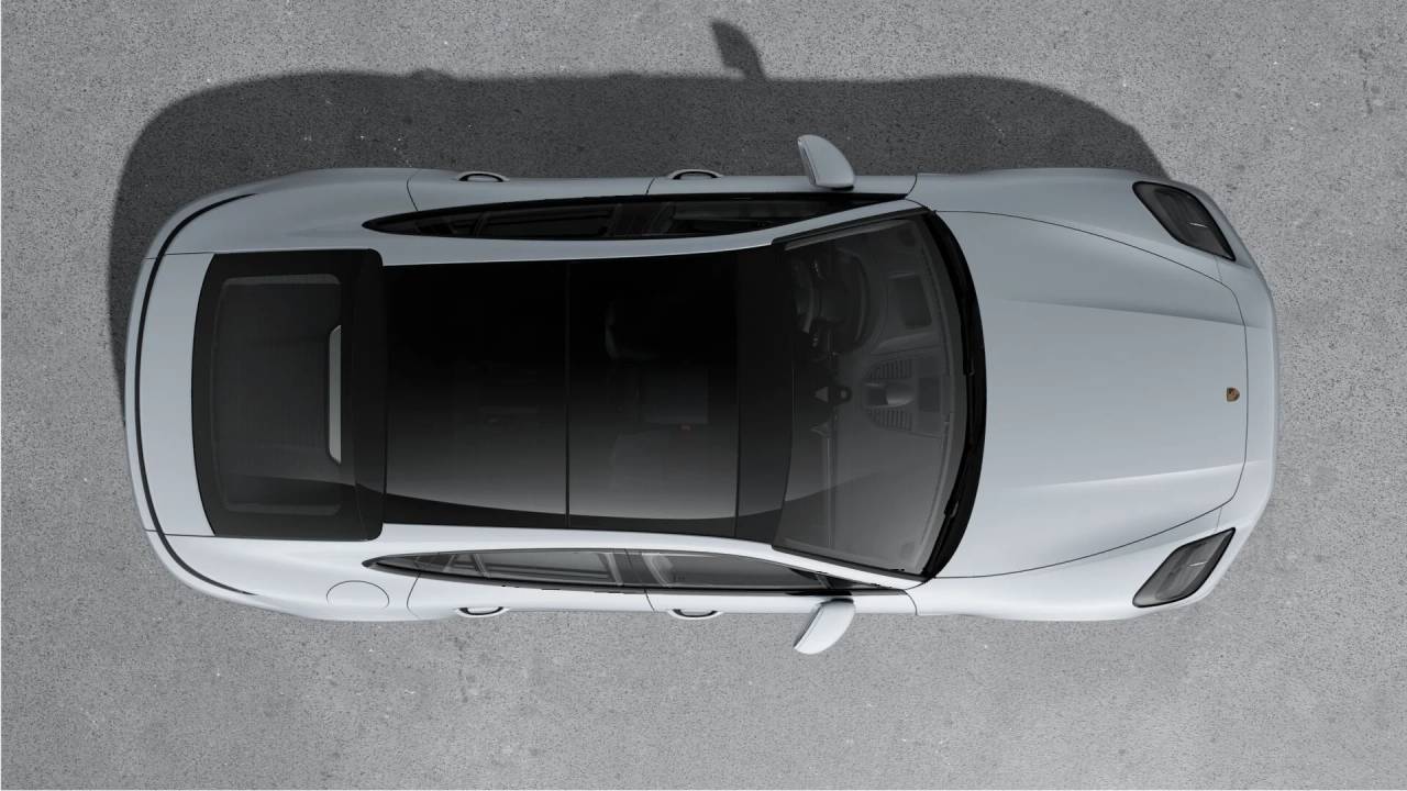 2026 Porsche Panamera 4 photo 3