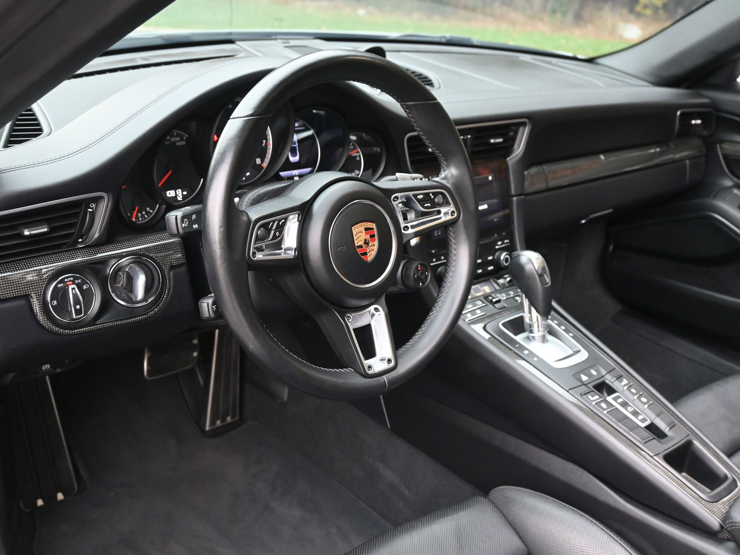 2019 Porsche 911 Turbo S Cabriolet photo 4