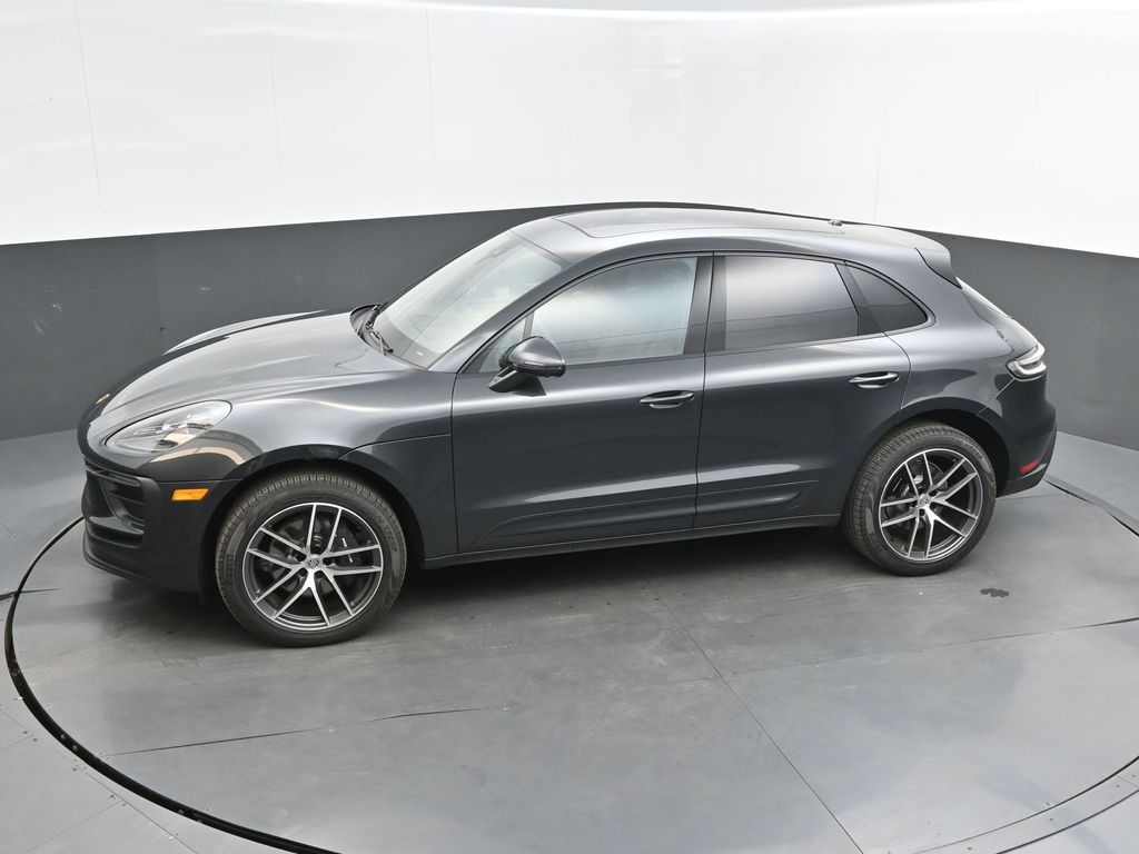 2025 Porsche Macan - Photo 24