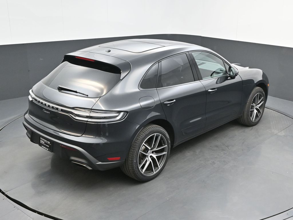 2025 Porsche Macan - Photo 28
