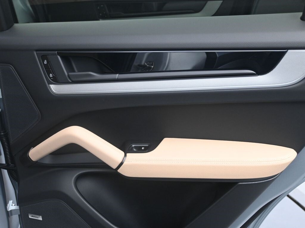 2026 Porsche Cayenne Coup E-Hybrid - Photo 20