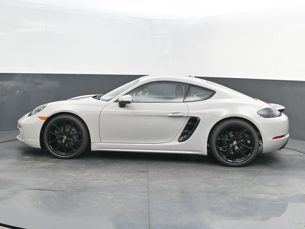 2025 Porsche Cayman photo 4