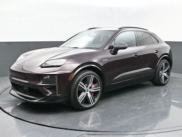 2024 Porsche Macan Electric Turbo SUV