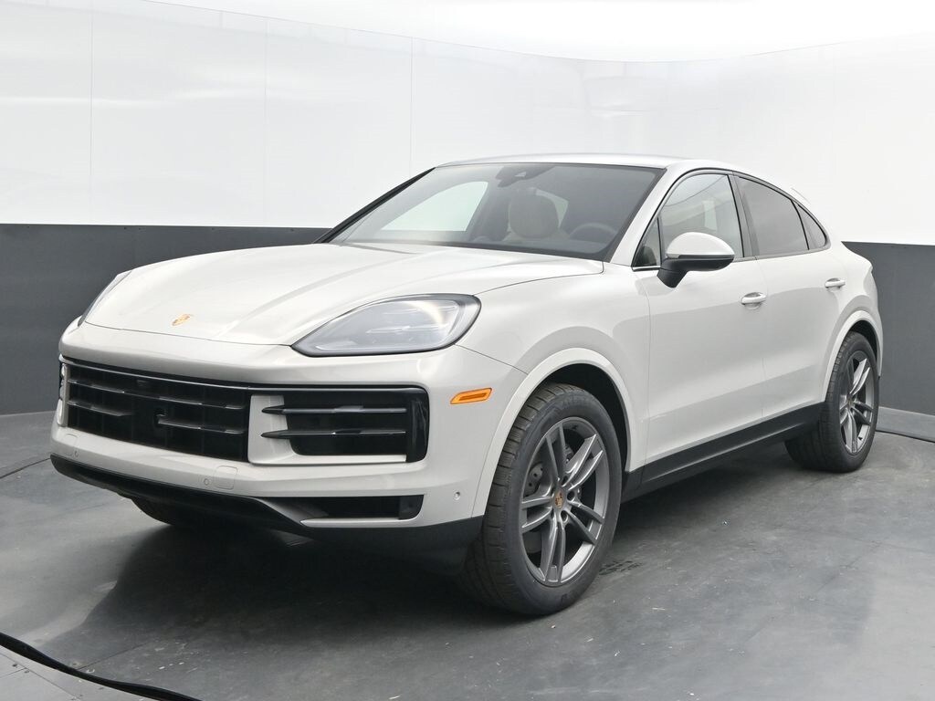 2025 Porsche Cayenne Coupe photo 2