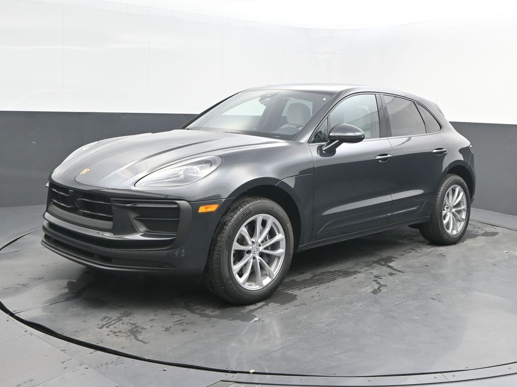 2025 Porsche Macan