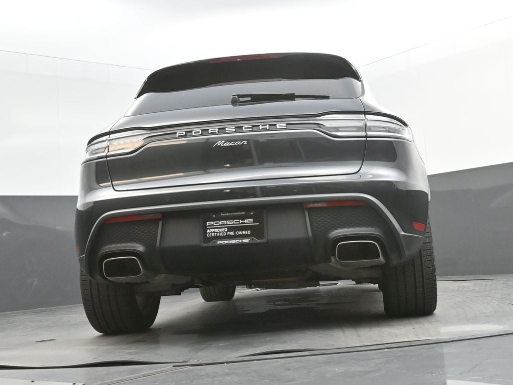 2025 Porsche Macan - Photo 35