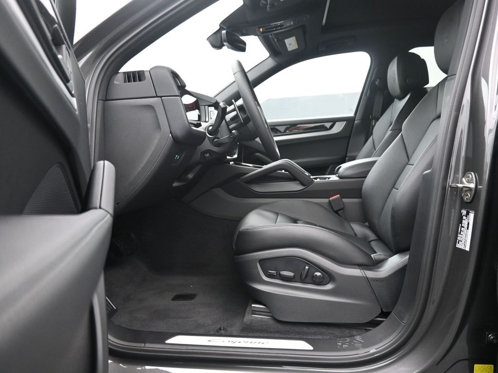 Certified 2025 Porsche Cayenne  SUV
