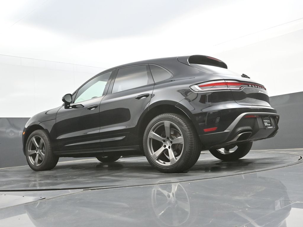 2025 Porsche Macan - Photo 26