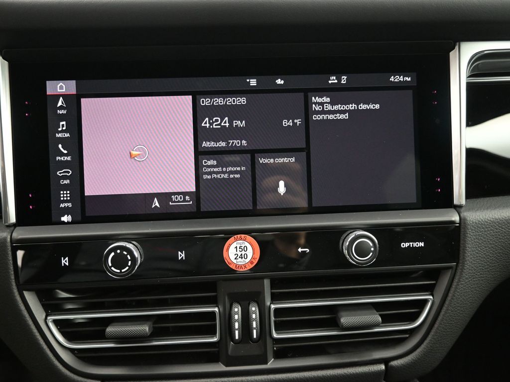 2026 Porsche Macan - Photo 15