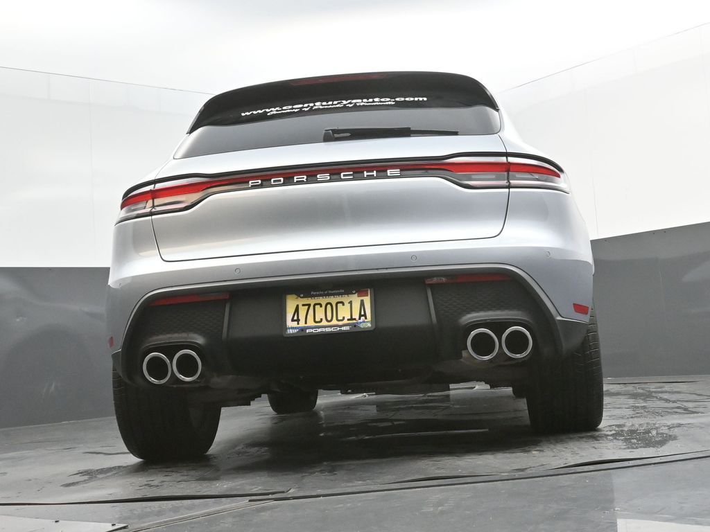2026 Porsche Macan - Photo 32