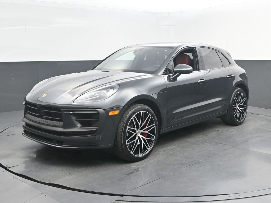2024 Porsche Macan GTS's photo
