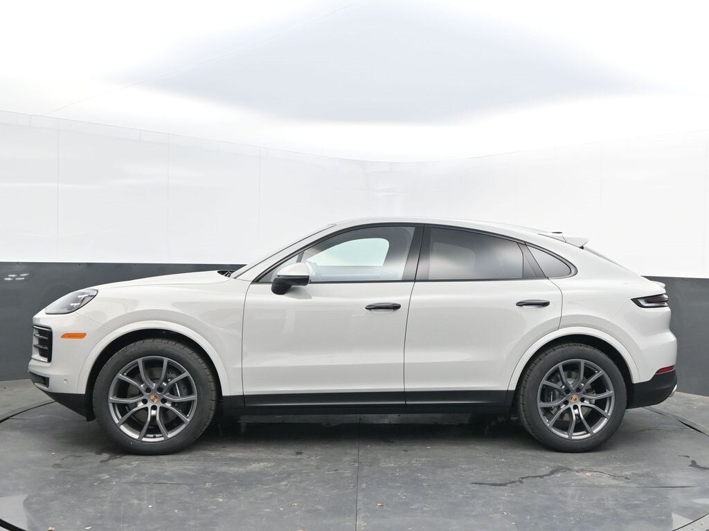 2025 Porsche Cayenne Coupe photo 2