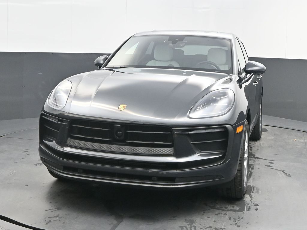 2025 Porsche Macan - Photo 10