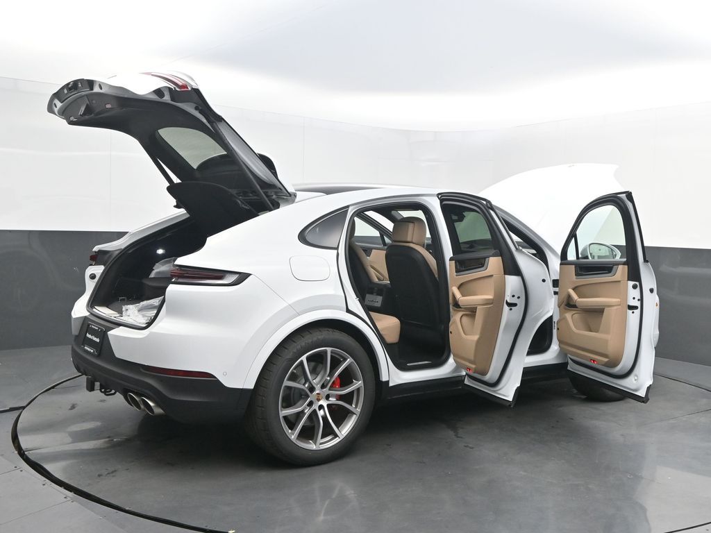2026 Porsche Cayenne Coup S E-Hybrid - Photo 39