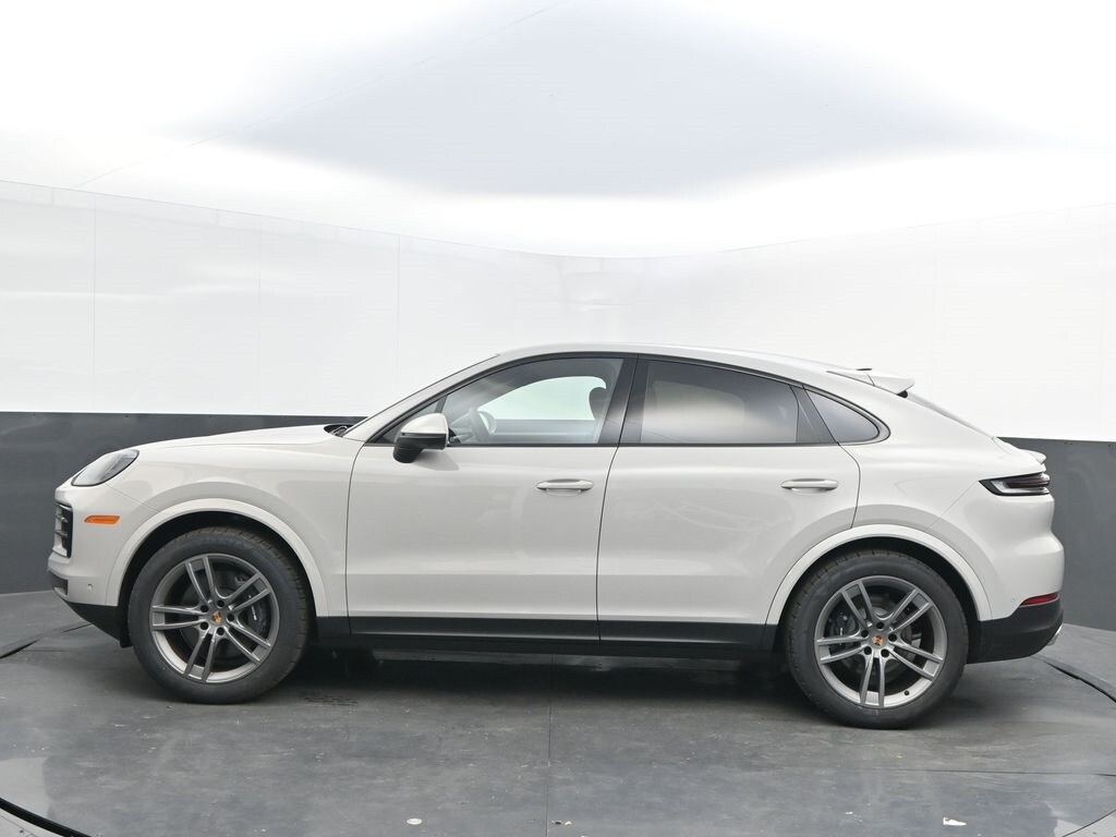 2025 Porsche Cayenne Coupe photo 3