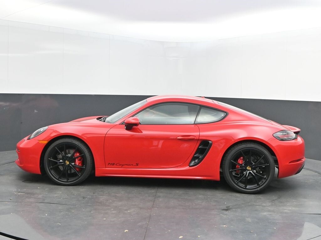 2025 Porsche Cayman S photo 4