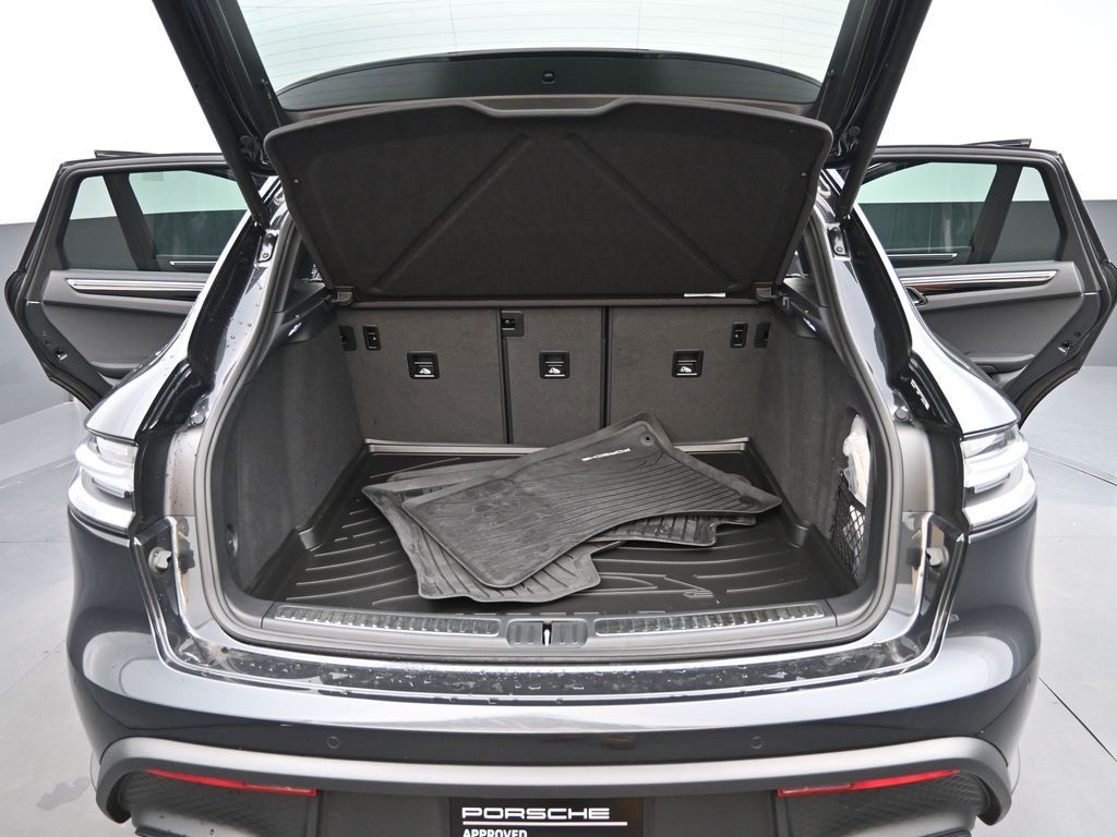 2025 Porsche Macan - Photo 22