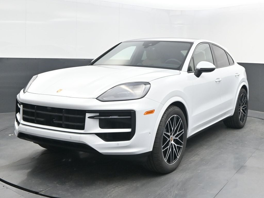 2025 Porsche Cayenne Coupe photo 3