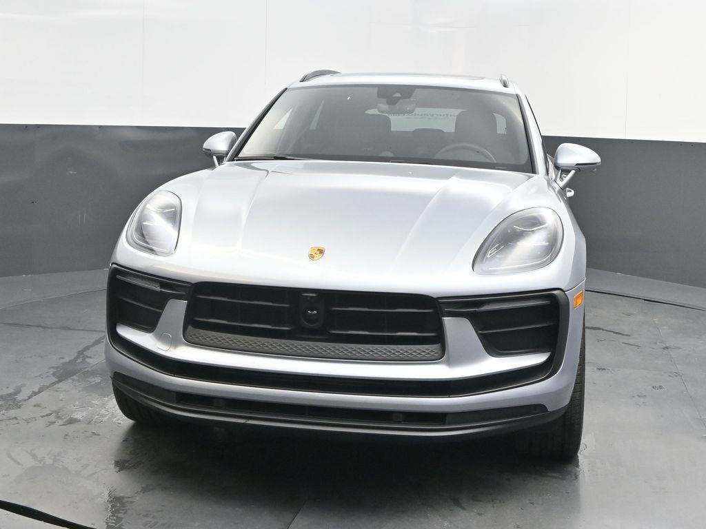 2026 Porsche Macan - Photo 10