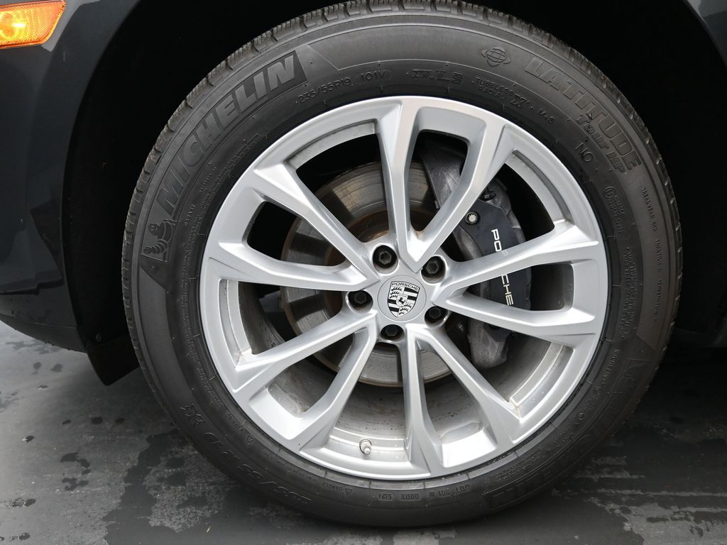 2025 Porsche Macan - Photo 19