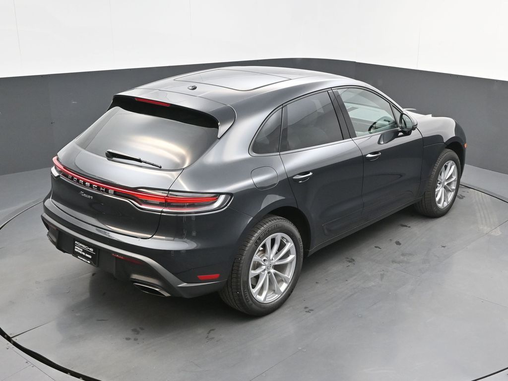 2025 Porsche Macan - Photo 29