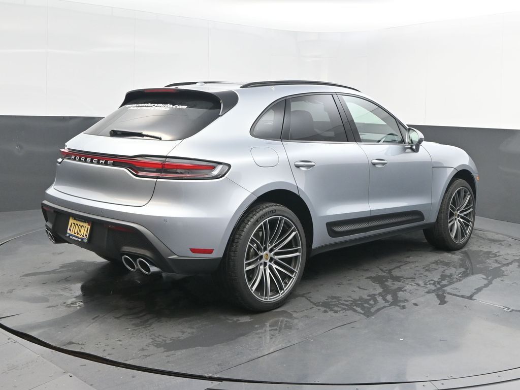 2026 Porsche Macan - Photo 7