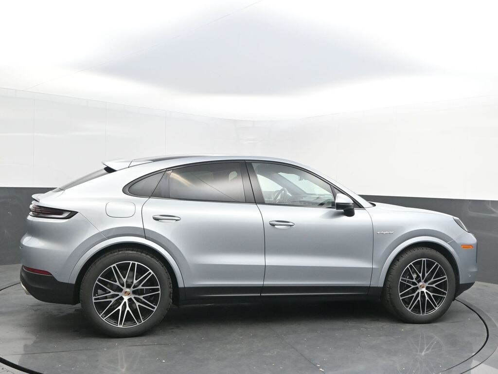 2026 Porsche Cayenne Coup E-Hybrid - Photo 10