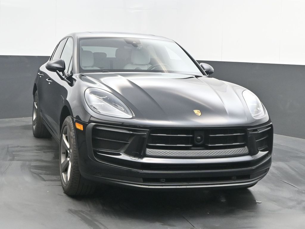 2025 Porsche Macan - Photo 9