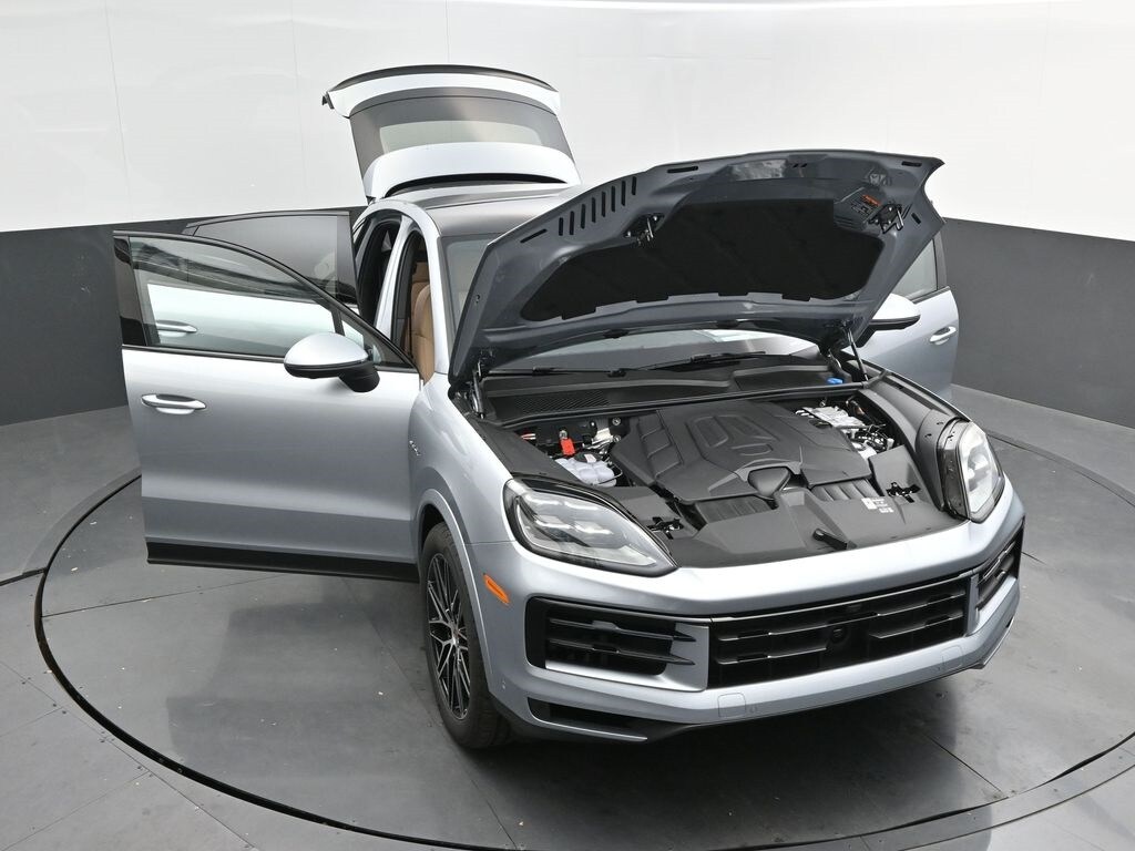 2026 Porsche Cayenne Coup E-Hybrid - Photo 44