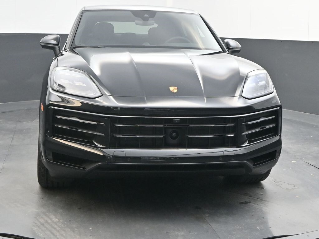 2026 Porsche Cayenne Coupe photo 2