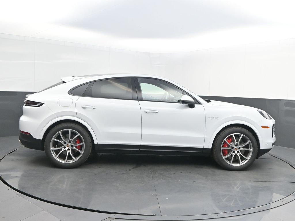 2026 Porsche Cayenne Coup S E-Hybrid - Photo 8