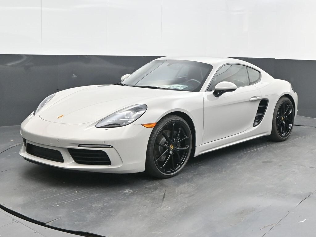 2025 Porsche Cayman photo 3