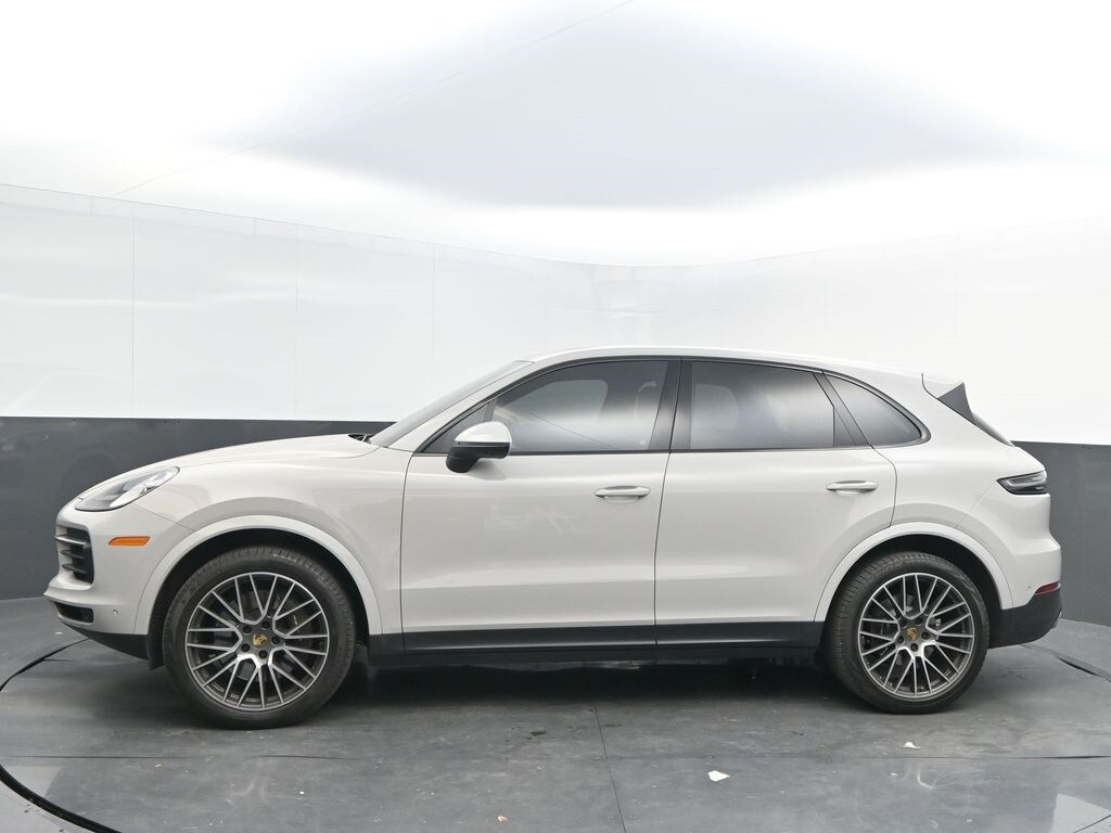 2022 Porsche Cayenne Base photo 4