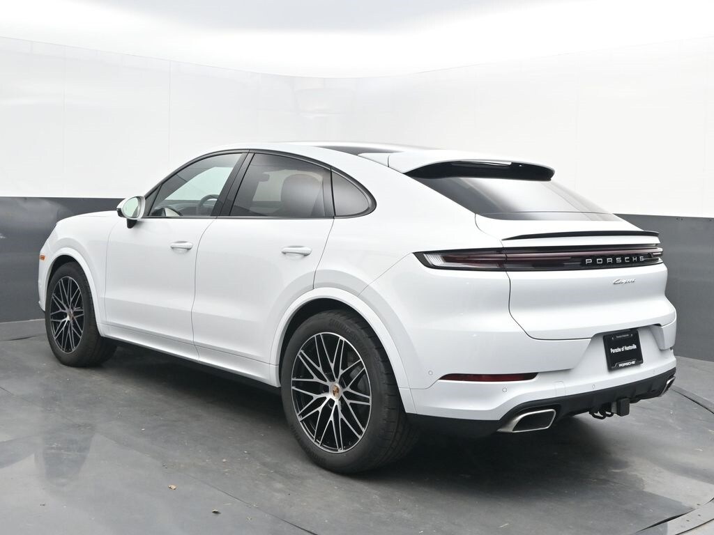 2025 Porsche Cayenne Coupe photo 3
