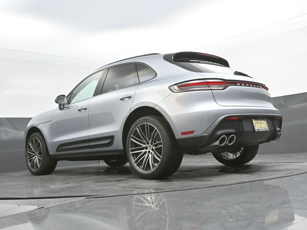 2026 Porsche Macan - Photo 31