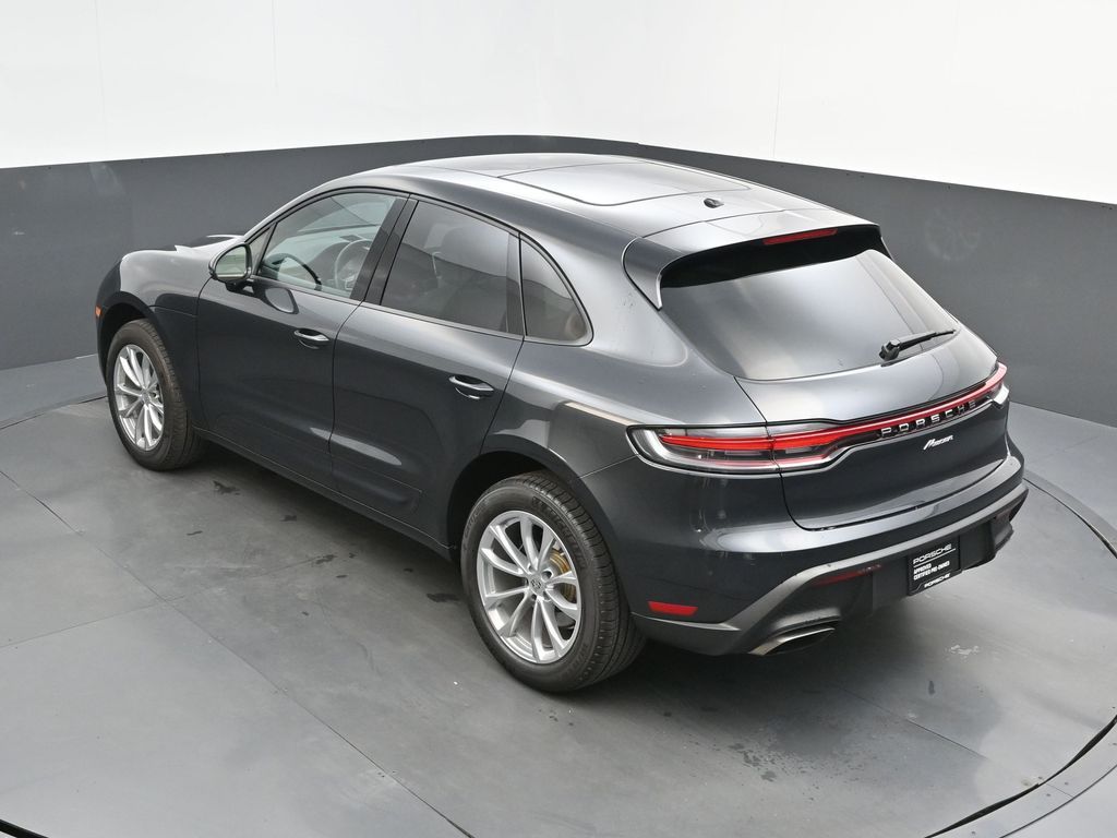 2025 Porsche Macan - Photo 27