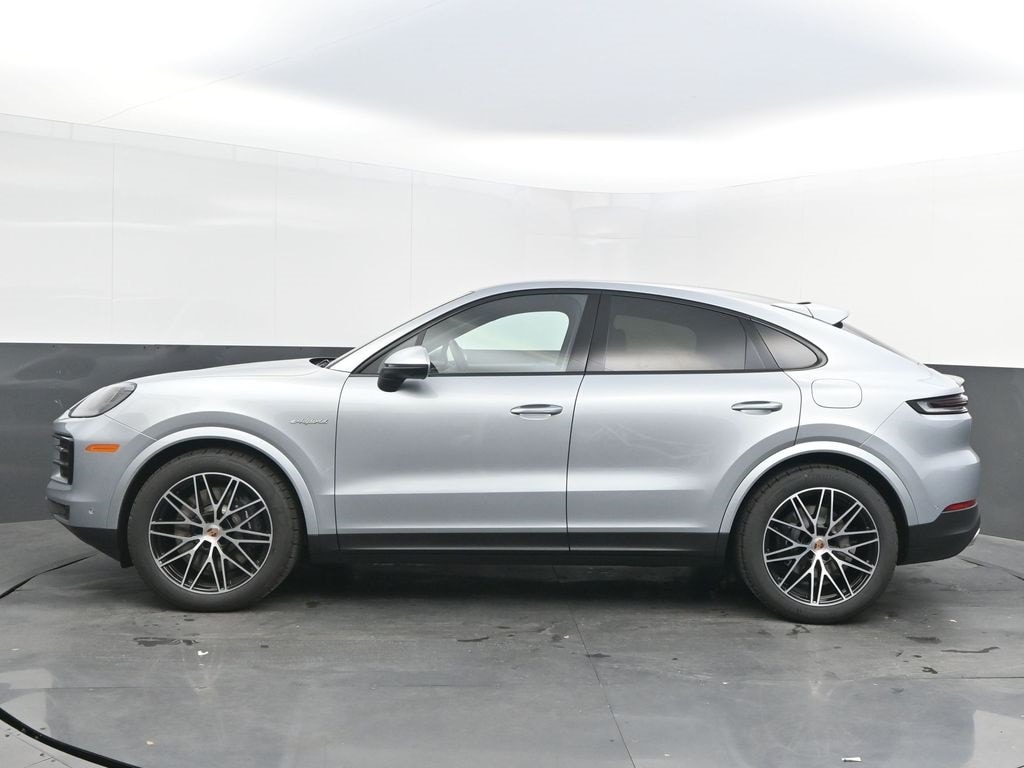 2026 Porsche Cayenne Coup E-Hybrid - Photo 2