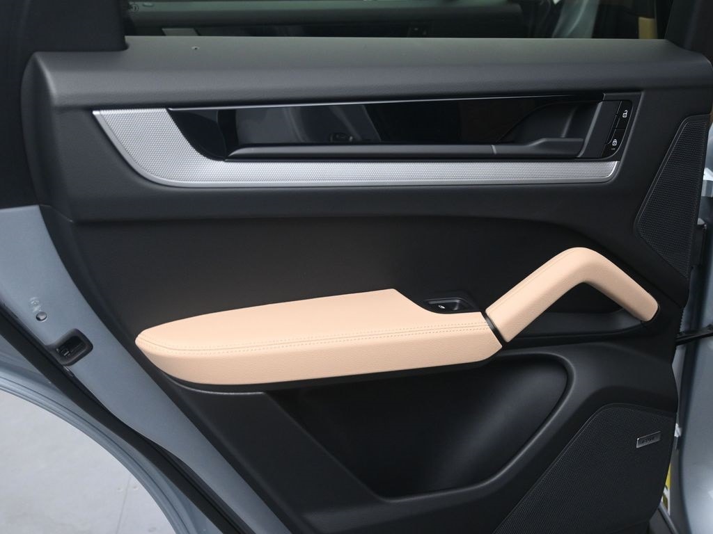 2026 Porsche Cayenne Coup E-Hybrid - Photo 13