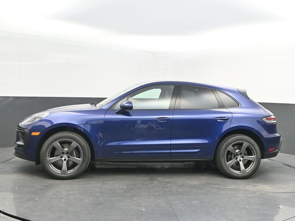 2026 Porsche Macan T photo 4