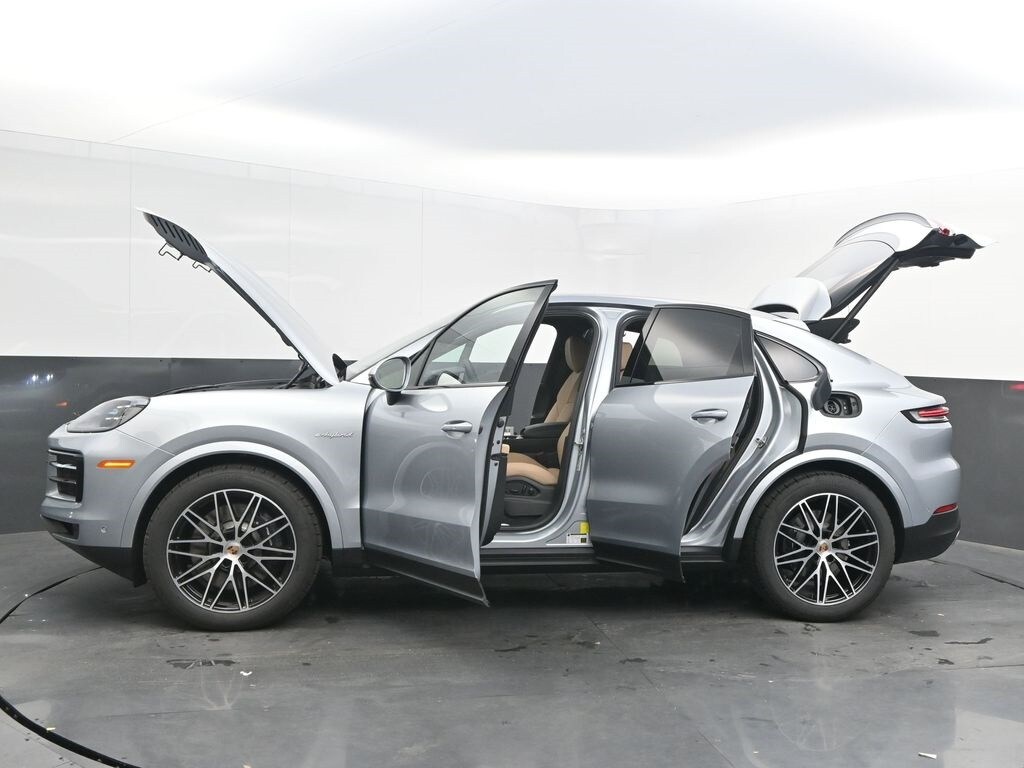2026 Porsche Cayenne Coup E-Hybrid - Photo 43