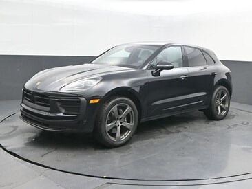 2026 Porsche Macan SUV
