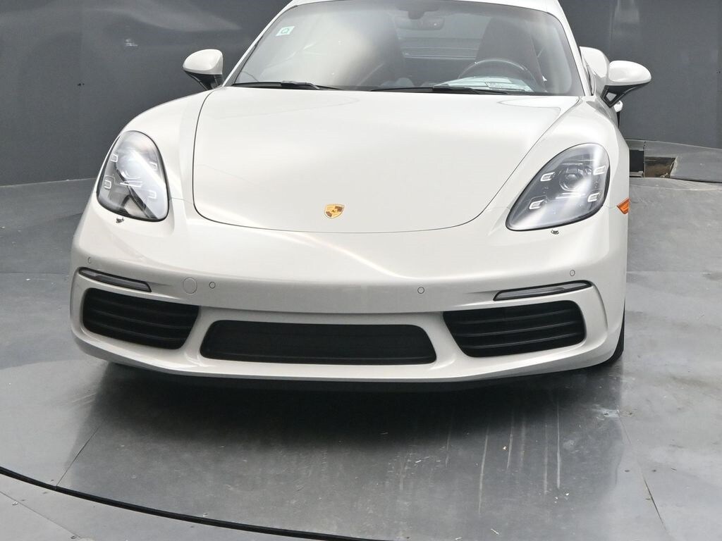 2025 Porsche Cayman photo 2